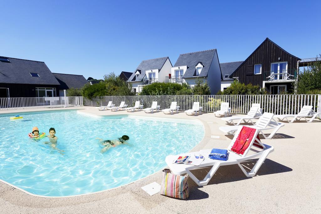 Résidence Néméa Les Roches Saint-Pol-de-Léon Exterior foto