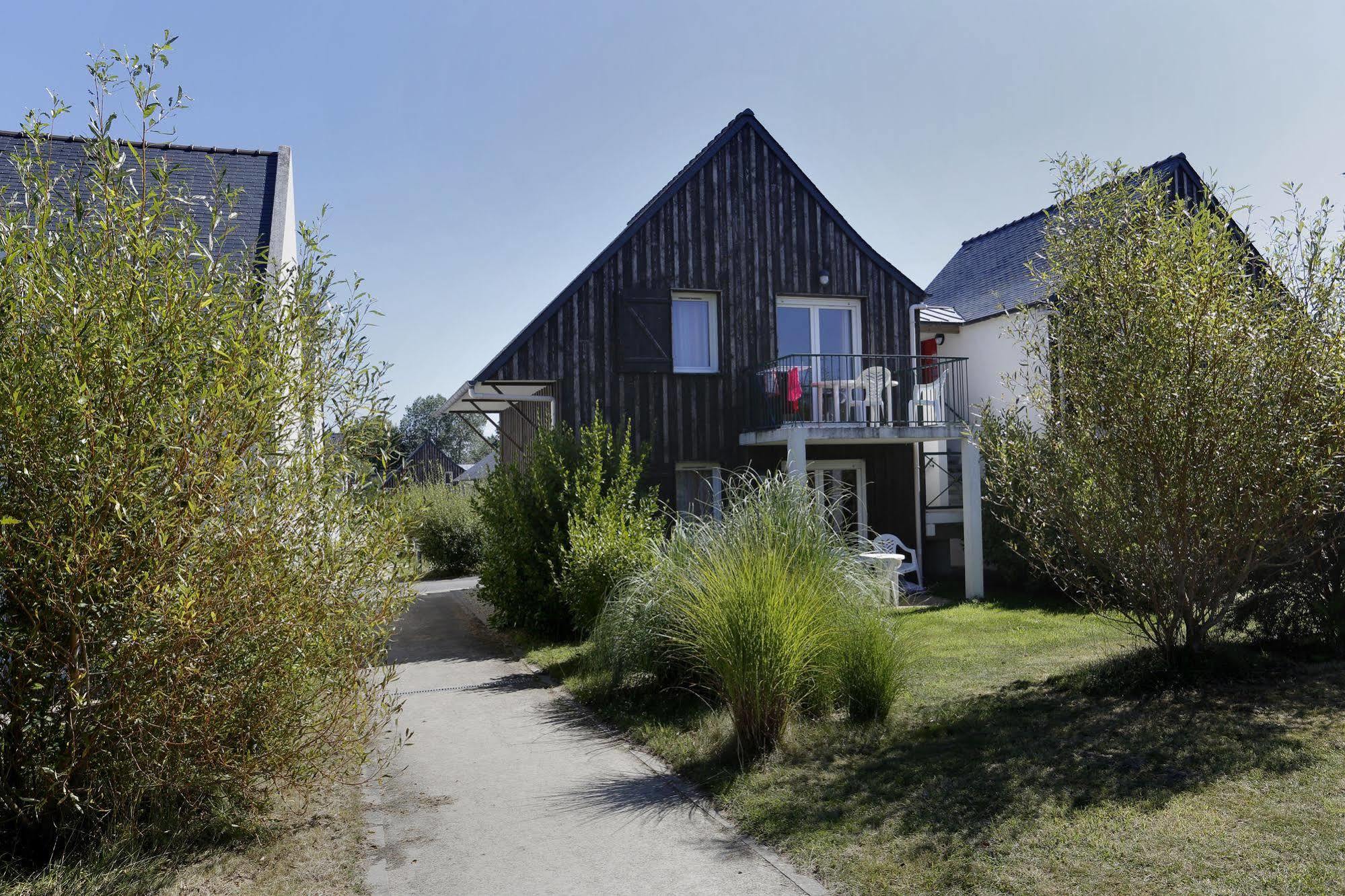Résidence Néméa Les Roches Saint-Pol-de-Léon Exterior foto